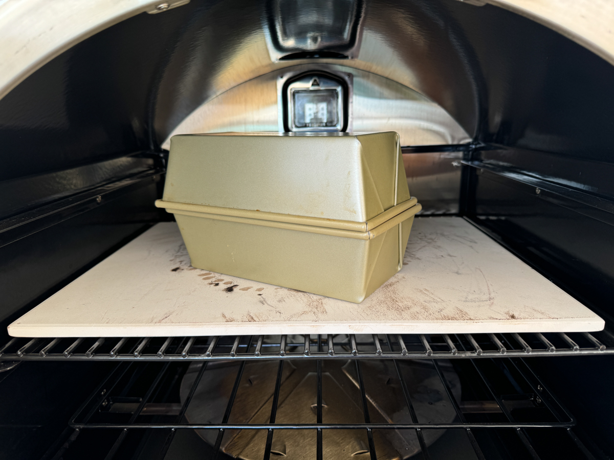 Bread pans for baking